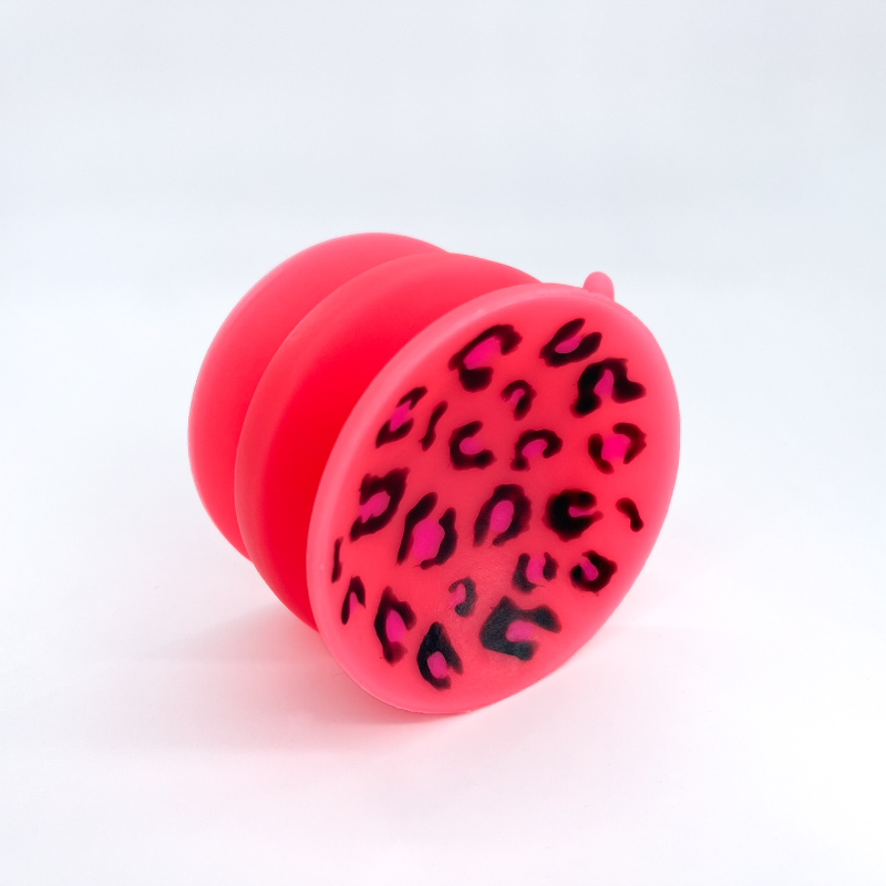 Double-sided suction cup 'Jem Leopard' UV/GITD medium