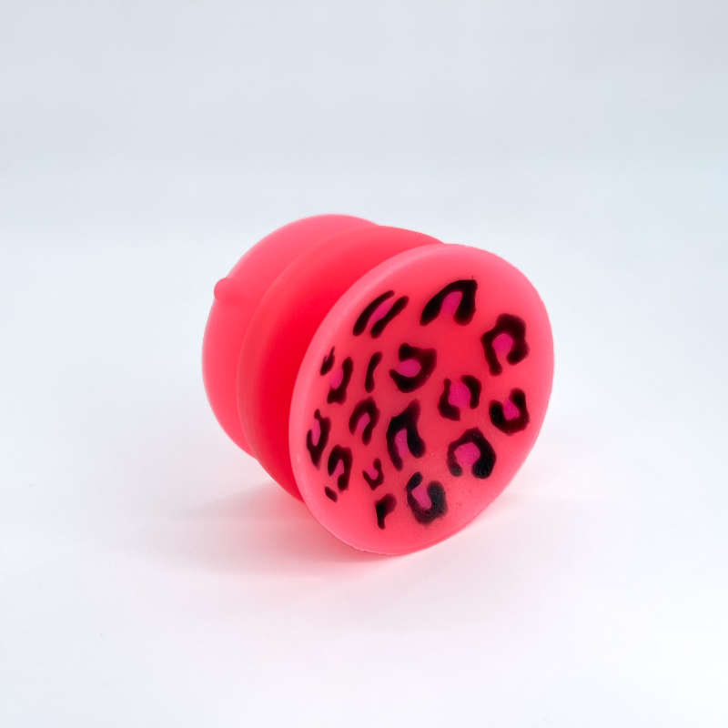 Double-sided suction cup 'Jem Leopard' UV/GITD small