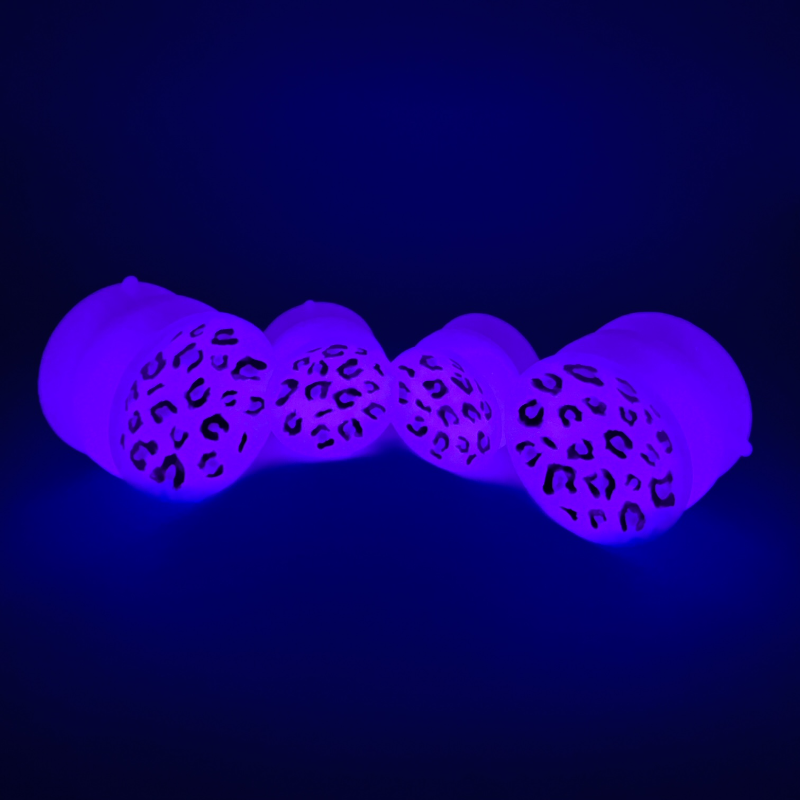 Double-sided suction cup 'Vio-Leopard #2' UV/GITD small