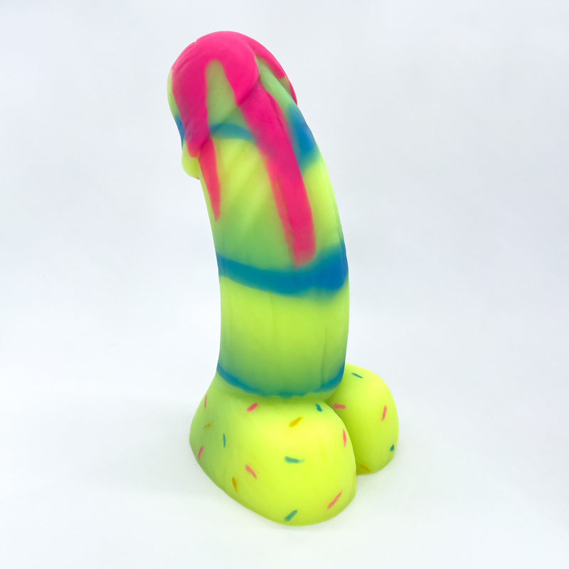 Woodsman 'Cake Drip - UV Pan Pride' #2 medium soft (OO30)