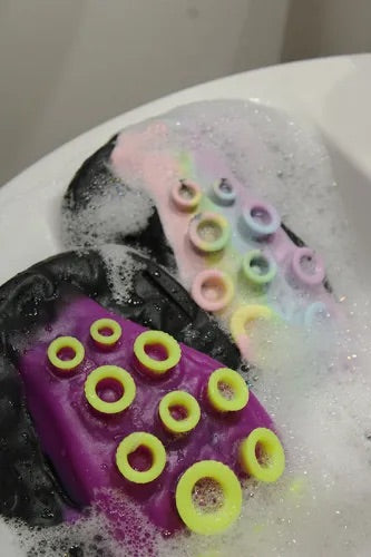 Kelvin reviews an unconventional tentacle grinder