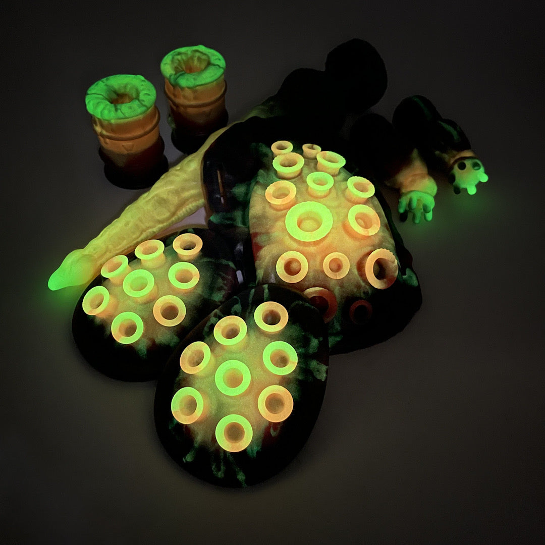 Nemonee 'Roll For Fire Damage!' #2 medium (OO50) GITD