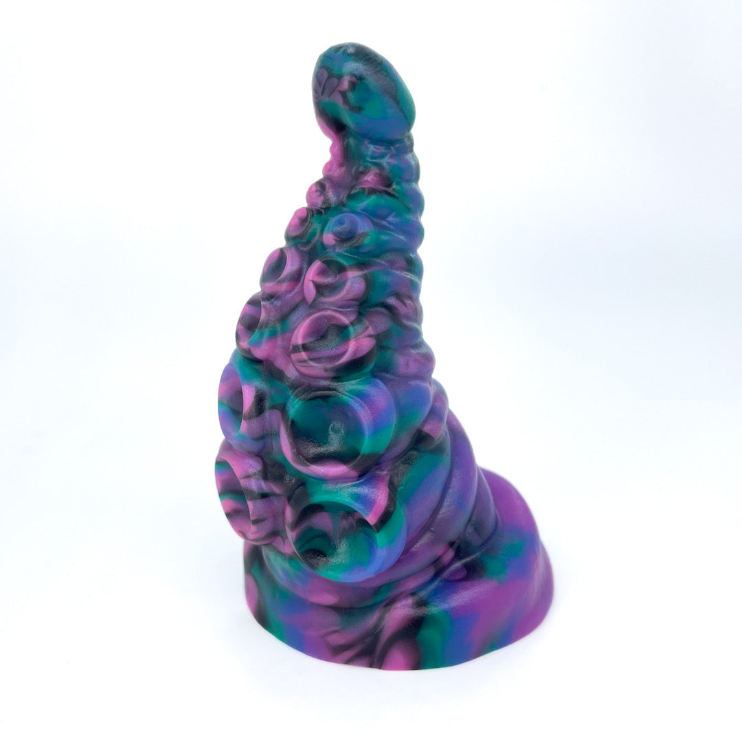 Tenton 'Pet Monster' GITD x-small soft (OO30)