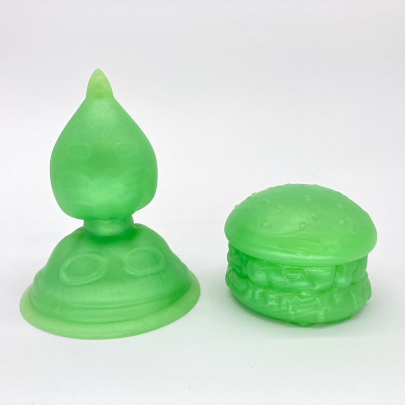 Squeezacle medium-sized extra-firm with FREE Burgore squishy